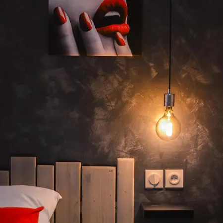 Sous Le Charme De Charles Sauna & Jacuzzi * Нанси