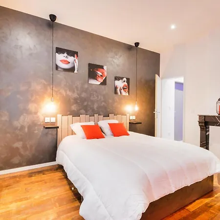 Sous Le Charme De Charles Sauna & Jacuzzi Apartament