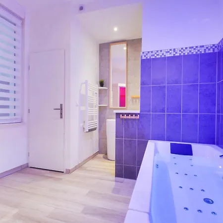 Apartament Sous Le Charme De Charles Sauna & Jacuzzi *