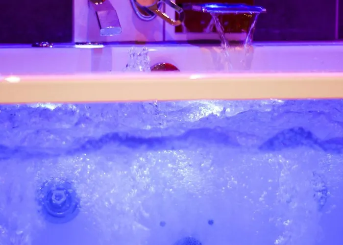 Apartamento Sous Le Charme De Charles Sauna & Jacuzzi Nancy