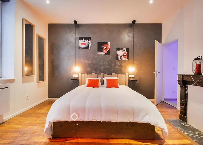 Sous Le Charme De Charles Sauna & Jacuzzi *